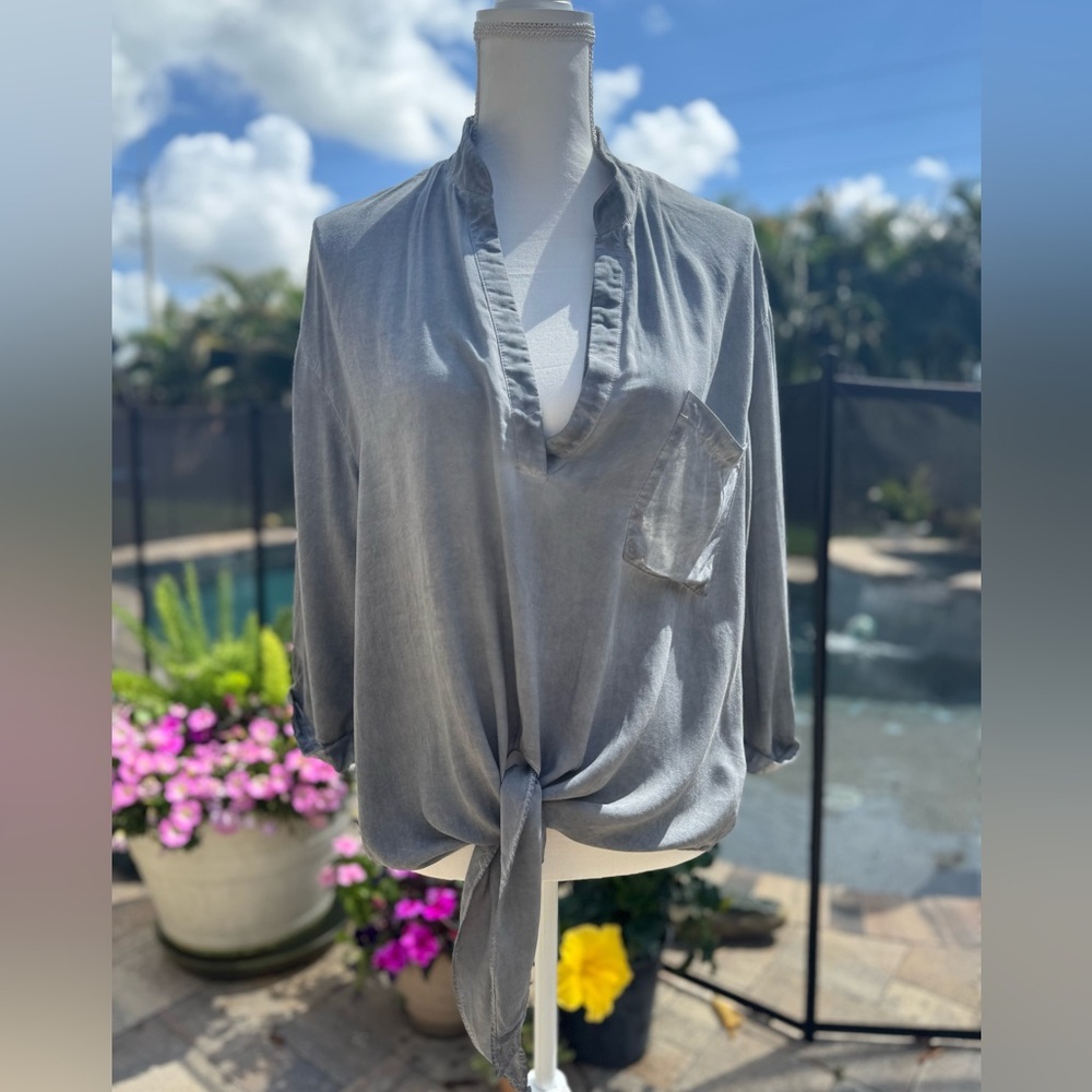 NWT crop tie top gray